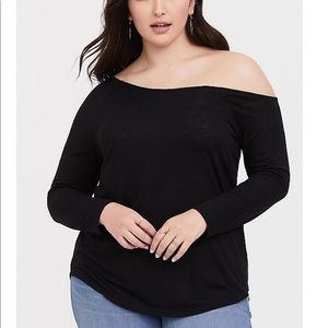 2X Torrid Black Off Shoulder Tee